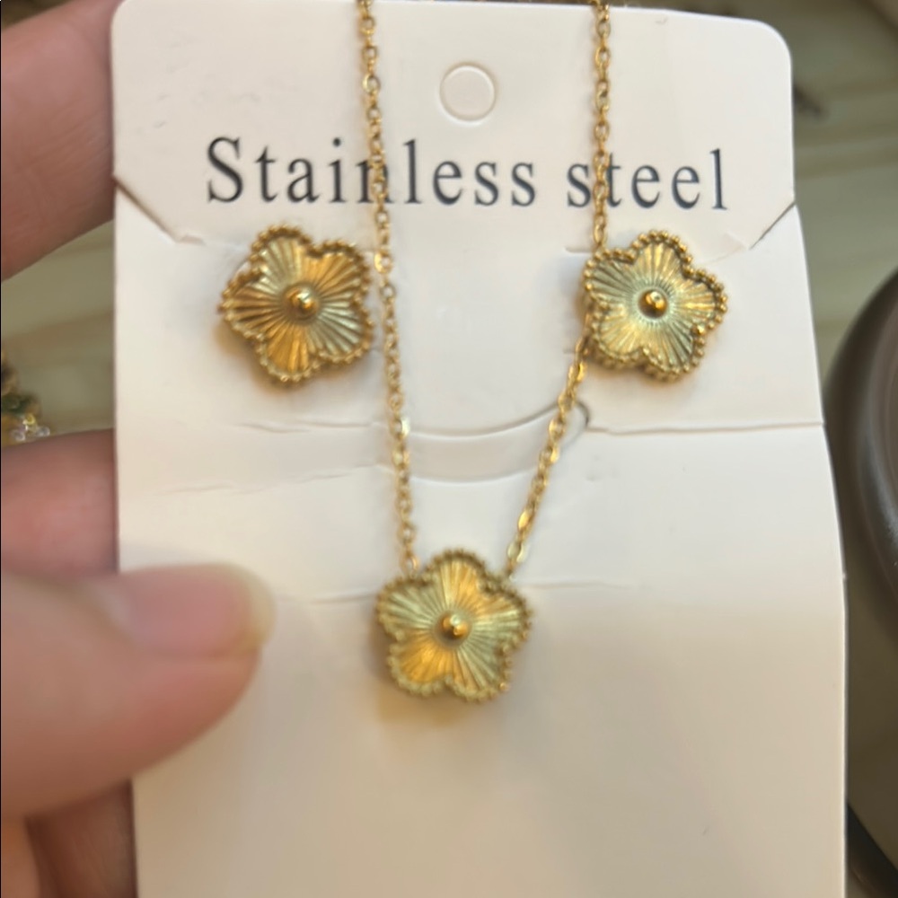 Gold Floral Stainless Steel Jewelry Set